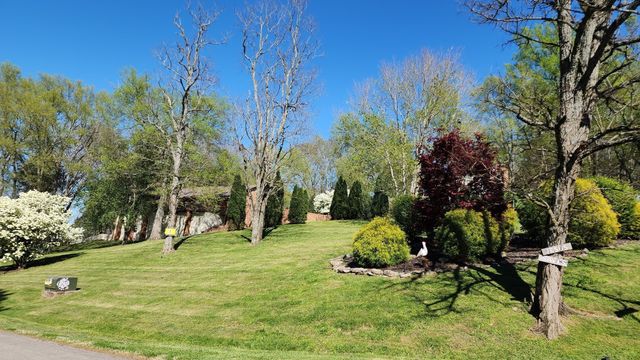 204 Hogan Ln, Columbia, TN 38401