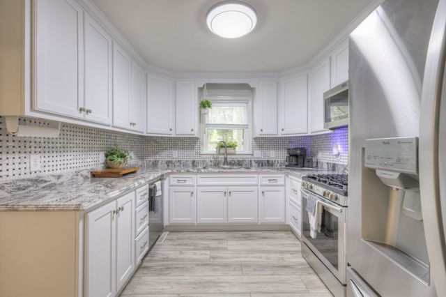 204 Hogan Ln, Columbia, TN 38401