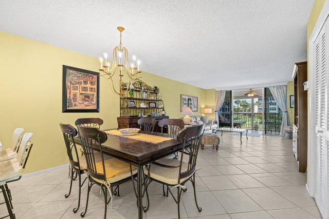 911 Gardenia Drive 249, Delray Beach, FL 33483
