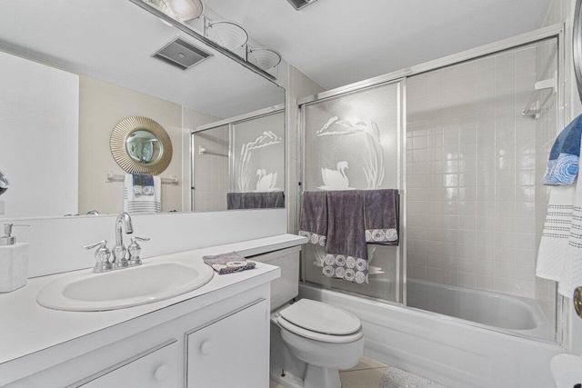 911 Gardenia Drive 249, Delray Beach, FL 33483
