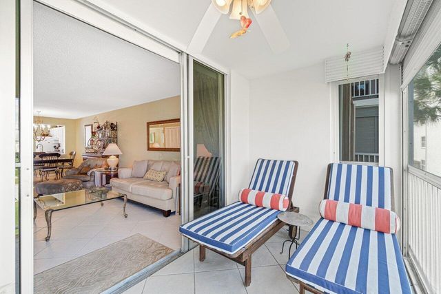 911 Gardenia Drive 249, Delray Beach, FL 33483