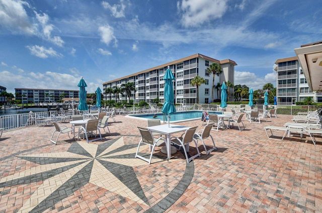 911 Gardenia Drive 249, Delray Beach, FL 33483