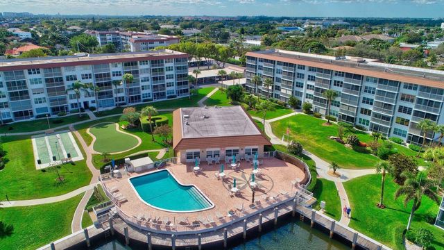 911 Gardenia Drive 249, Delray Beach, FL 33483