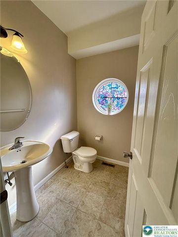 306 Milkweed Drive, Upper Macungie Twp, PA 18104