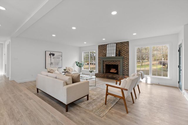 9049 Brittany Farm Lane, Ooltewah, TN 37363