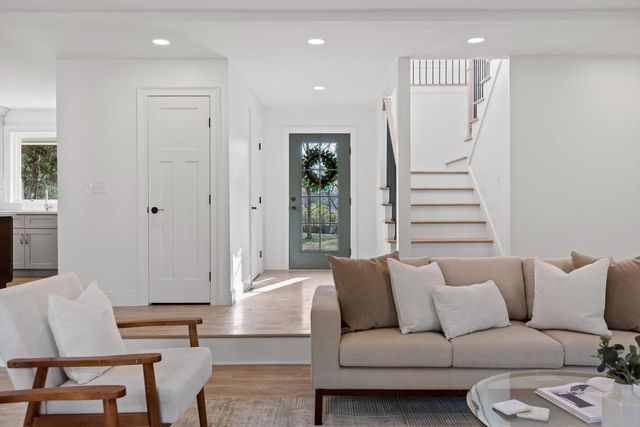 9049 Brittany Farm Lane, Ooltewah, TN 37363