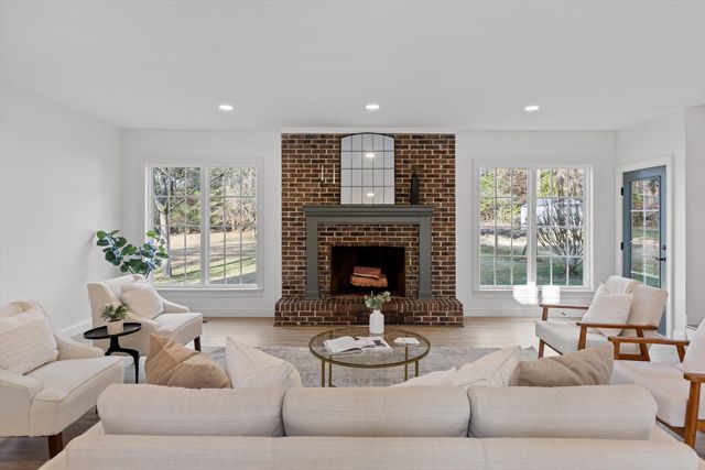 9049 Brittany Farm Lane, Ooltewah, TN 37363