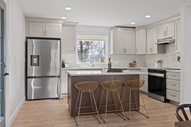 9049 Brittany Farm Lane, Ooltewah, TN 37363