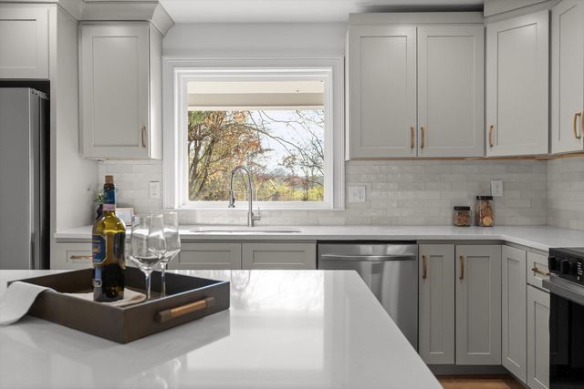 9049 Brittany Farm Lane, Ooltewah, TN 37363