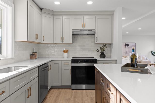 9049 Brittany Farm Lane, Ooltewah, TN 37363