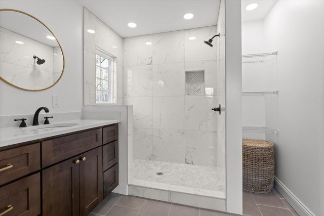 9049 Brittany Farm Lane, Ooltewah, TN 37363