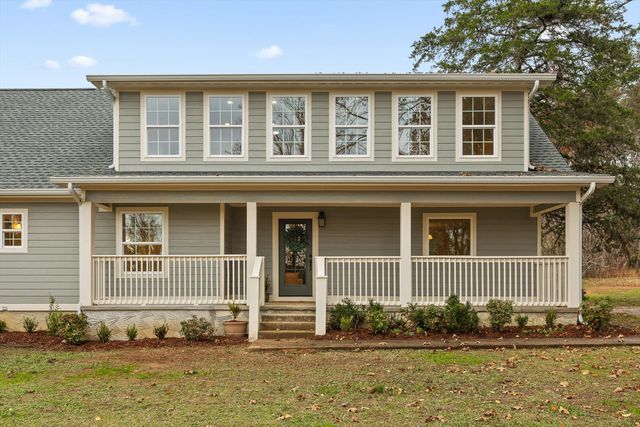 9049 Brittany Farm Lane, Ooltewah, TN 37363