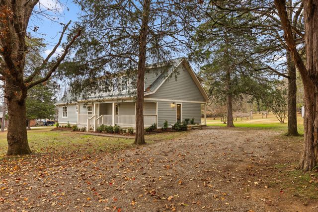 9049 Brittany Farm Lane, Ooltewah, TN 37363