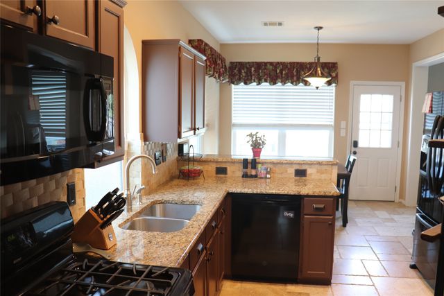 1222 Belmont Drive, Grand Prairie, TX 75052