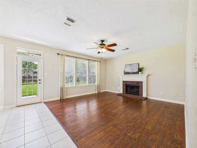 1711 Brill Drive, Friendswood, TX 77546