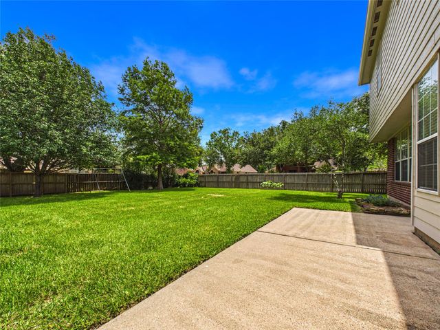 1711 Brill Drive, Friendswood, TX 77546