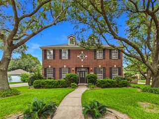 1711 Brill Drive, Friendswood, TX 77546