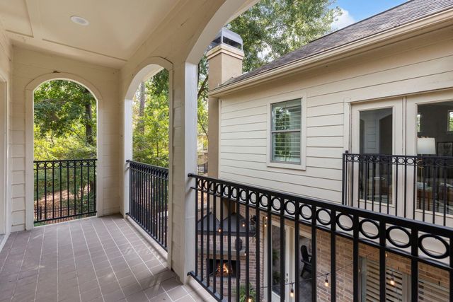 10 Mill Point Place, The Woodlands, TX 77380