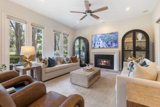 10 Mill Point Place, The Woodlands, TX 77380