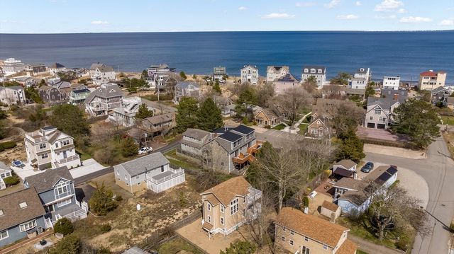 16 Harvard Way, Newbury, MA 01951