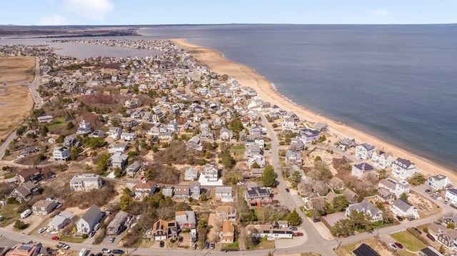 16 Harvard Way, Newbury, MA 01951