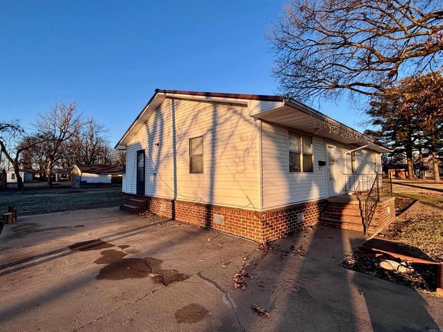 410 E Elm St, Walnut Ridge, AR 72476