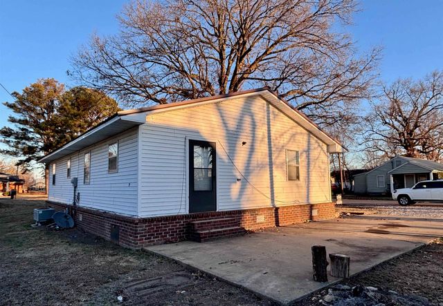 410 E Elm St, Walnut Ridge, AR 72476