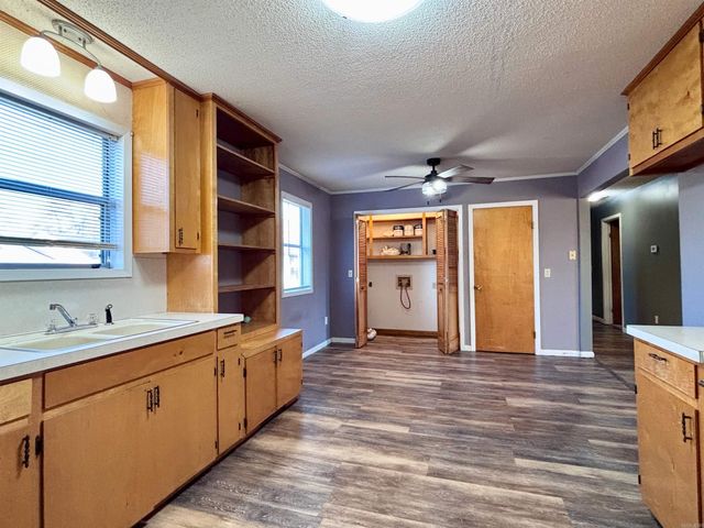 410 E Elm St, Walnut Ridge, AR 72476