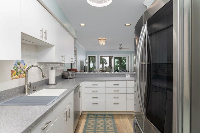 17 Beach Club Villas, Isle Of Palms, SC 29451
