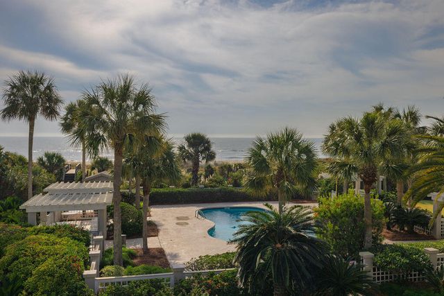 17 Beach Club Villas, Isle Of Palms, SC 29451