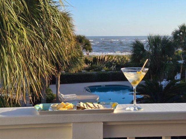 17 Beach Club Villas, Isle Of Palms, SC 29451