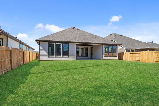 363 Covey Lane, Sealy, TX 77474