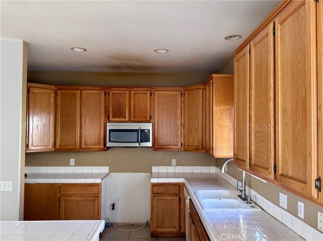 1621 Park Way, Lake Elsinore, CA 92530