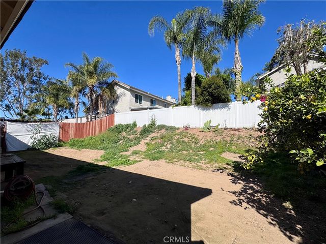 1621 Park Way, Lake Elsinore, CA 92530