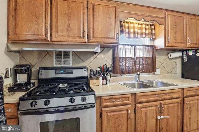 1196 LANCASTER AVE, York, PA 17403