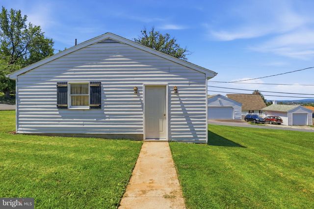 1196 LANCASTER AVE, York, PA 17403