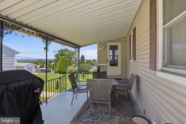 1196 LANCASTER AVE, York, PA 17403