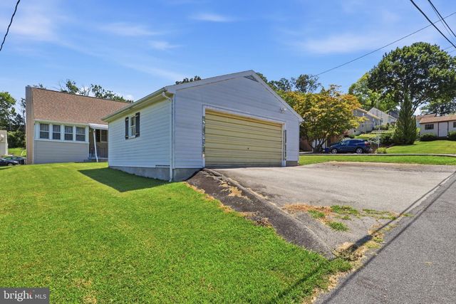 1196 LANCASTER AVE, York, PA 17403