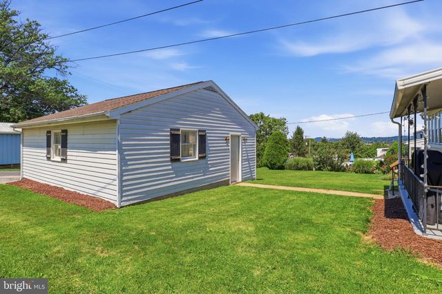 1196 LANCASTER AVE, York, PA 17403