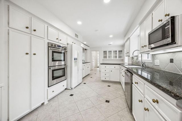 10103 Pine Forest Road, Houston, TX 77042