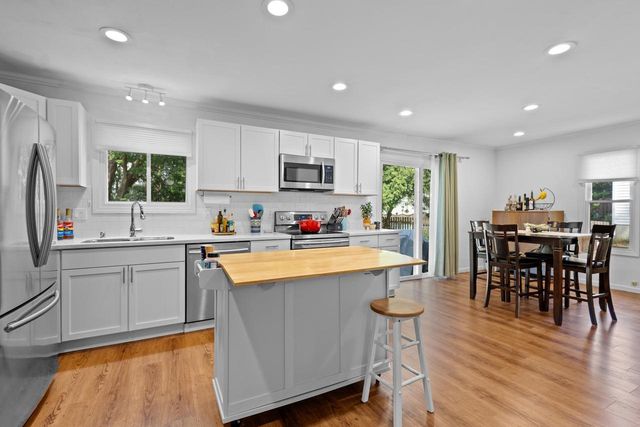 3112 Northbrook Drive, Middleton, WI 53562