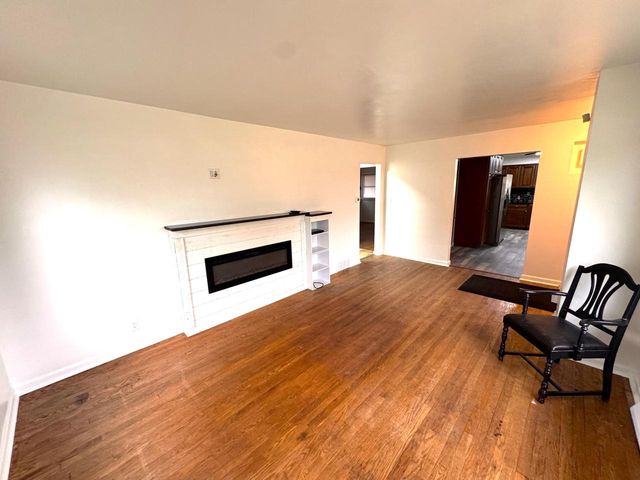 205 W Morgan AVENUE, Milwaukee, WI 53207