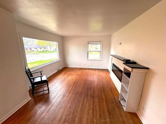 205 W Morgan AVENUE, Milwaukee, WI 53207