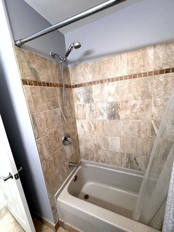 205 W Morgan AVENUE, Milwaukee, WI 53207