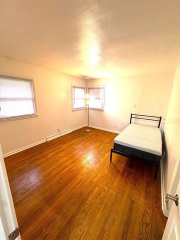 205 W Morgan AVENUE, Milwaukee, WI 53207
