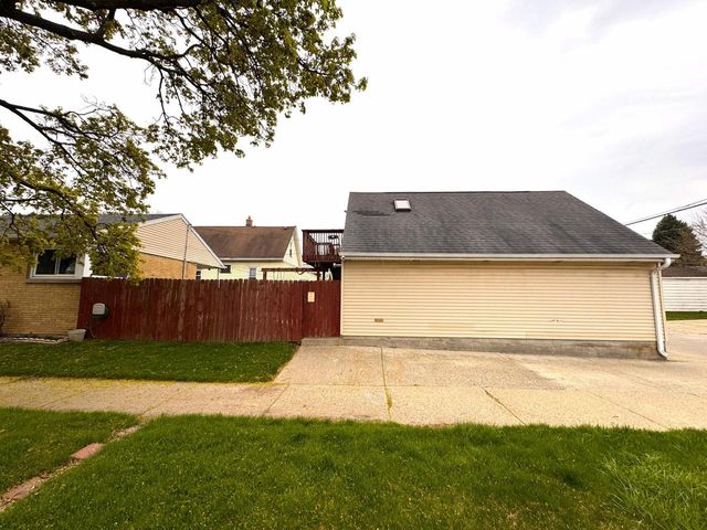 205 W Morgan AVENUE, Milwaukee, WI 53207