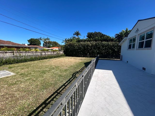 1525 SW 18th Street, Miami, FL 33145
