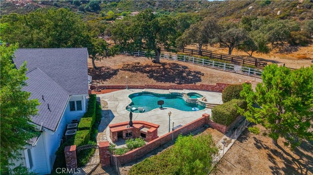 42580 Avenida Escala, Murrieta, CA 92562 — photo 3