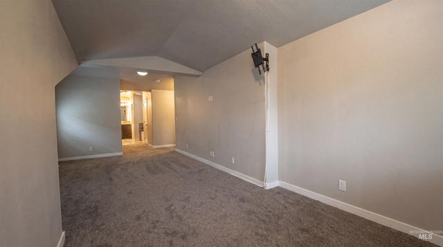 6414 W Russett, Boise, ID 83704