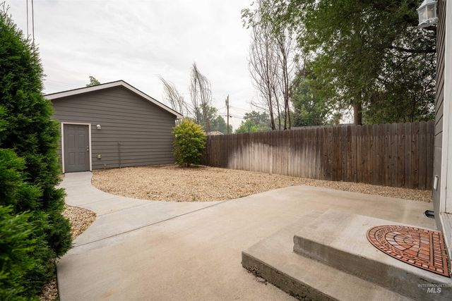 6414 W Russett, Boise, ID 83704